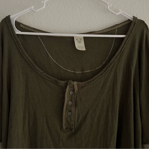 We the Free Linen Moss Green Star Henley Distressed Sweatshirt Sz M Shabby Chic - Picture 5 of 9
